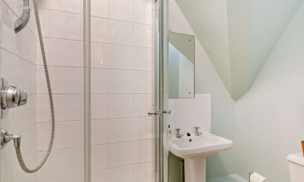 3 Bed in Dorchester 9