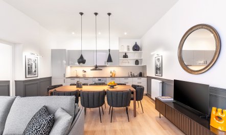 Argent & Marble 1