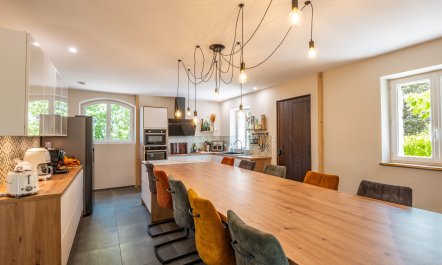 Echoes of the Past 9