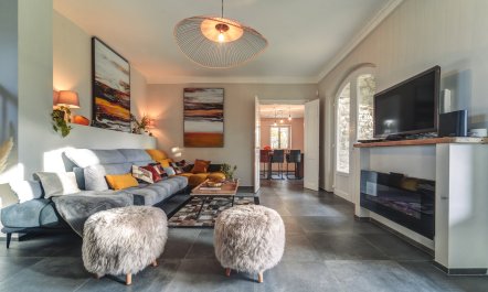 Echoes of the Past 1