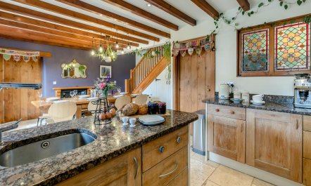 5 Bed in Truro 8