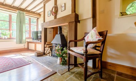 2 Bed in Cirencester 6