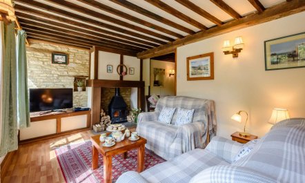 2 Bed in Cirencester 1