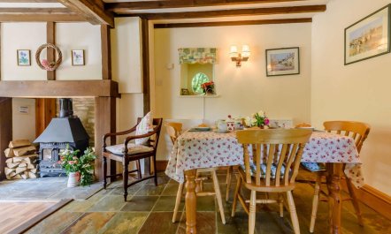 2 Bed in Cirencester 5
