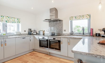 5 Bed in Saundersfoot 6