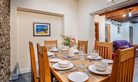 4 Bed in Tenby 8