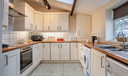 4 Bed in Tenby 6