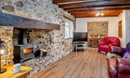 4 Bed in Tenby 2