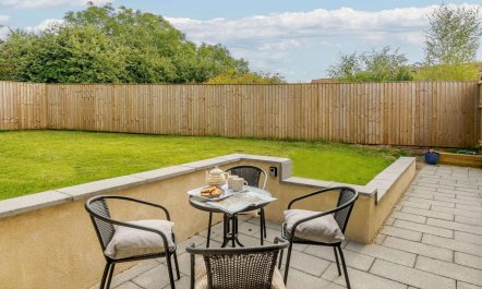 2 Bed in Glastonbury 1