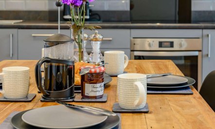 2 Bed in Glastonbury 6