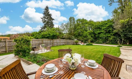 2 Bed in Peasmarsh 0