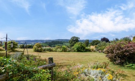 2 Bed in Frith Common 1