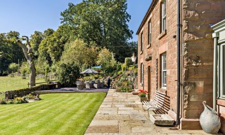 4 Bed in Cheshire