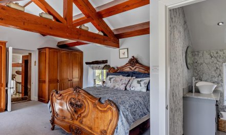 4 Bed in Cheshire 4