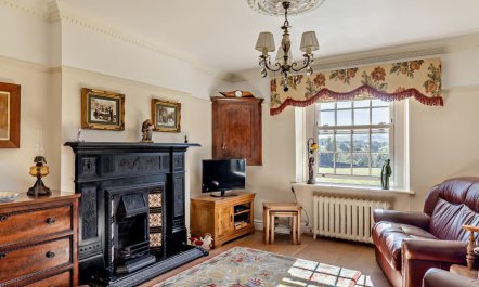 4 Bed in Cheshire 2