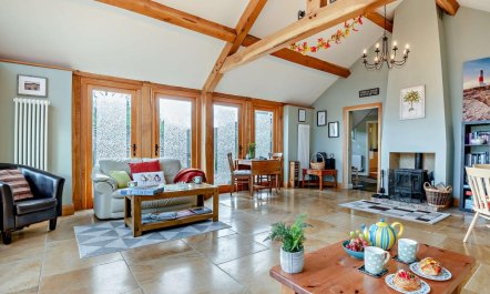 2 Bed in Gloucester 2