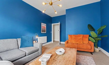 3 Bed in Tenby 1