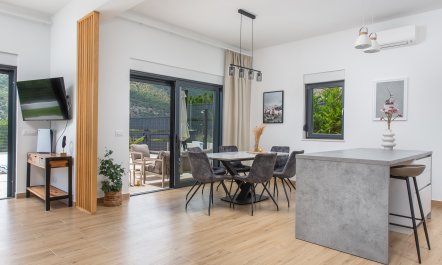 Mountain View Delight 5