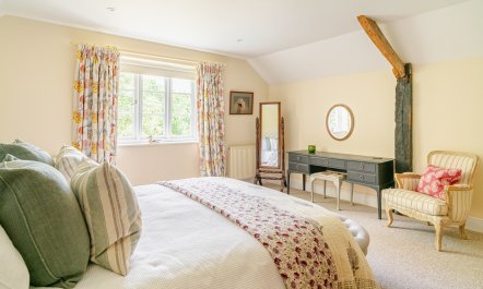 Wineberry Cottage 4