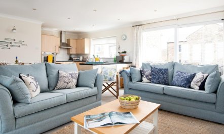 3 Bed in Seahouses 3