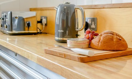 3 Bed in Stroud 8
