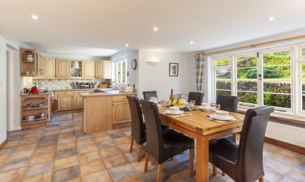Lower Spire Cottages (sleeps 11) 6