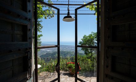 Sea & Island Vistas 4