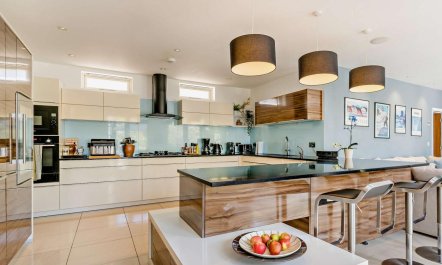 4 Bed in Penylan 7