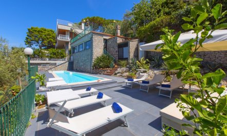 A Sunny Retreat 2