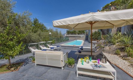 A Sunny Retreat 3