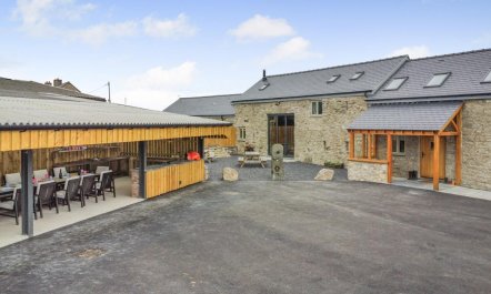 6 Bed in Llannefydd 4