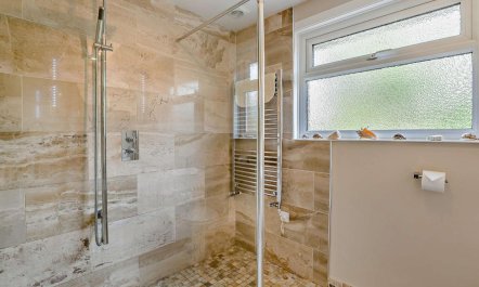 2 Bed in Bexhill-on-sea 7