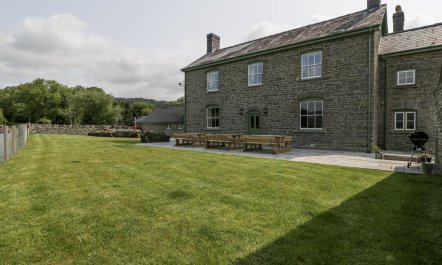 Evenjobb Court Farmhouse 1