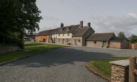Evenjobb Court Farmhouse 0