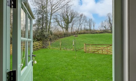 Foxgloves Hut, Brompton Regis 0