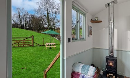 Foxgloves Hut, Brompton Regis 4