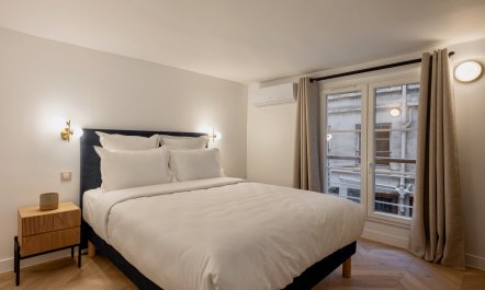 Parisian Suite 7