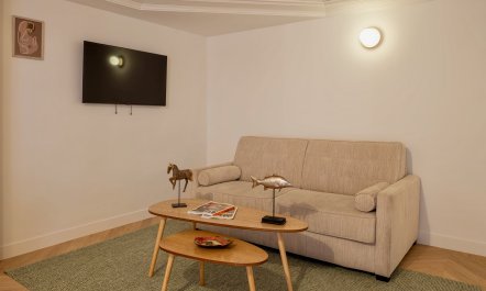 Parisian Suite 5
