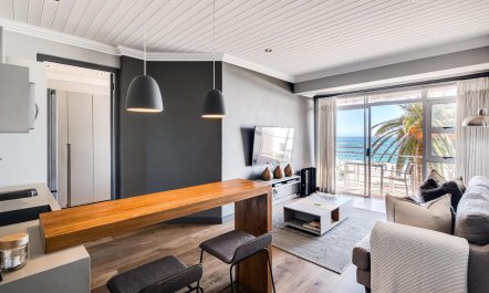 Breeze On Camps Bay 6
