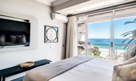 Breeze On Camps Bay 8