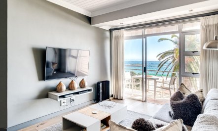 Breeze On Camps Bay 2