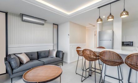 Architect's Balcony Retreat 2