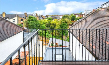 Hampstead Harmony 8