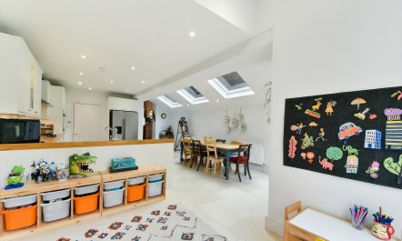 The House by the Heath 1