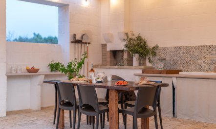 Taupe & Trullo 6