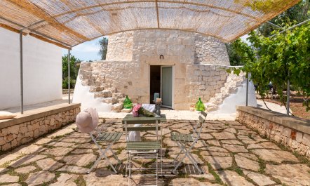 Taupe & Trullo 4