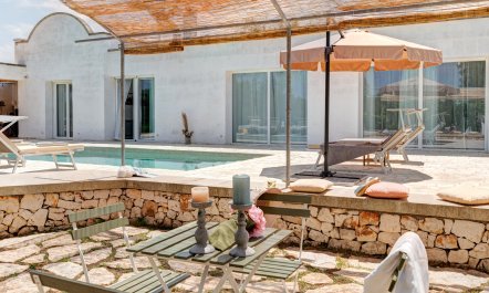 Taupe & Trullo 2