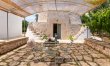 Taupe & Trullo 4