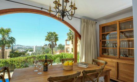 Charming Seaside Haven 7