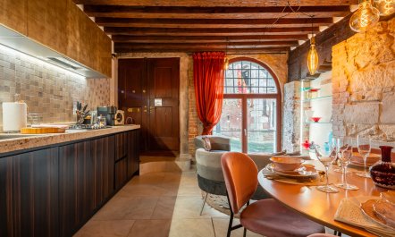 The Canal House 9